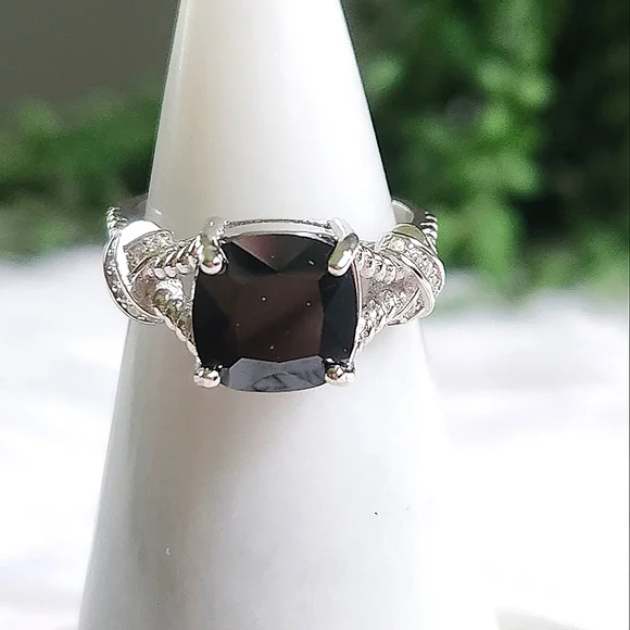 NWT Ryze Black Onyx Cubic Zirconia .925 Sterling Silver Knot Ring - Size 8.75 - Picture 4 of 9